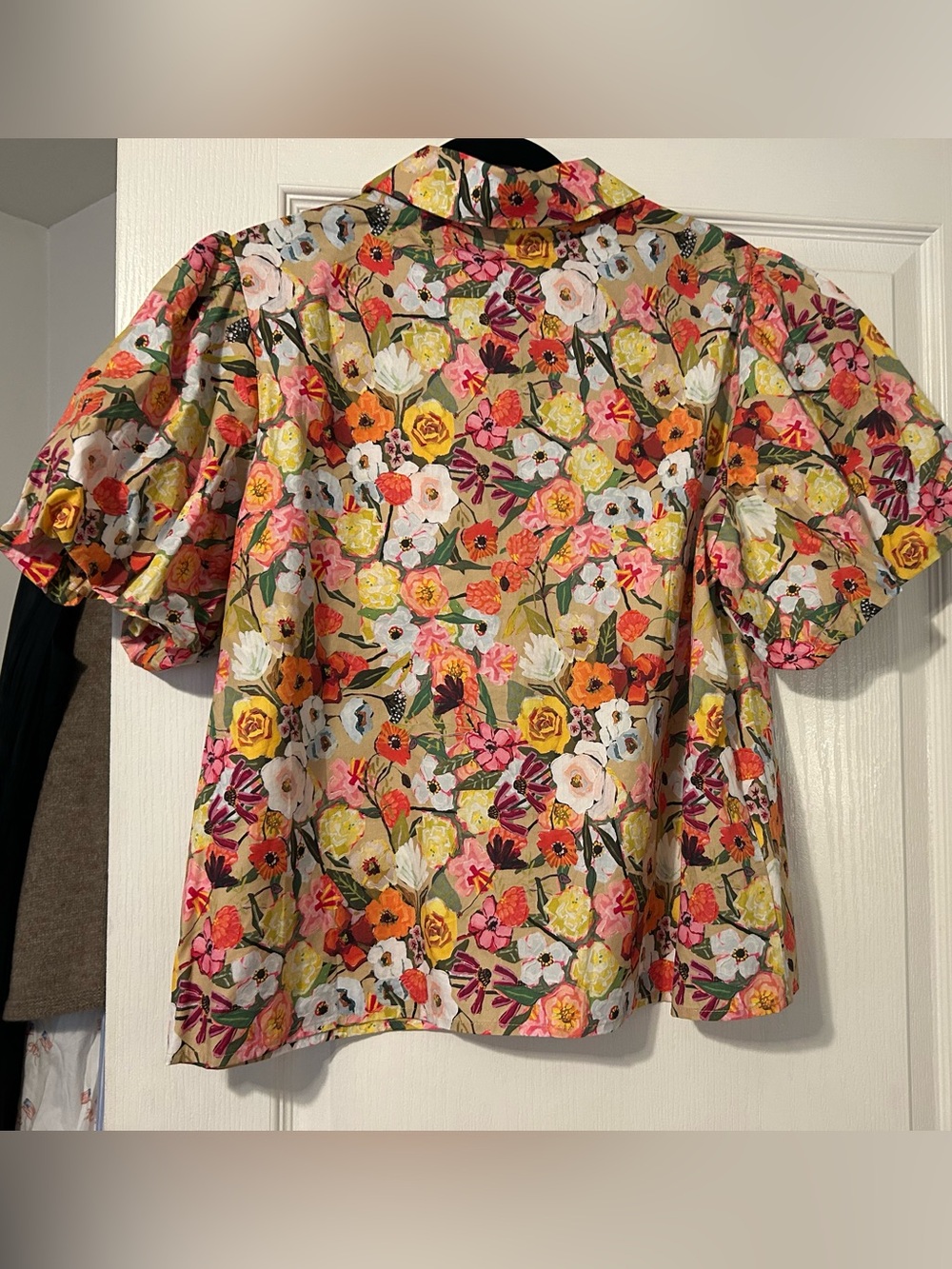 Ivy City Co Floral Button-Up Blouse in Tan, Pink, Orange & Yellow - Picture 3 of 4